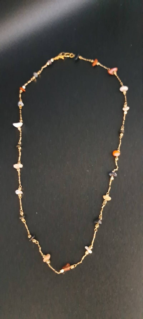 collier en pierres naturelles