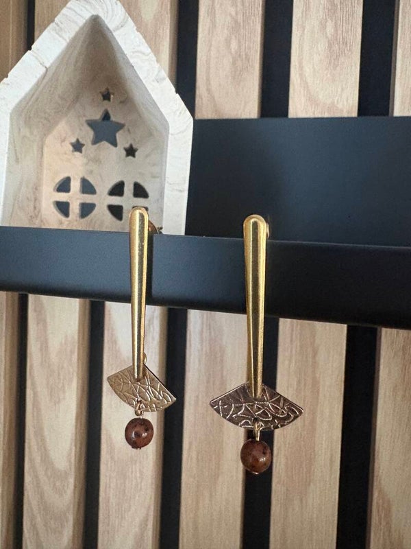 Boucle d’oreille éventail et sa perle moucheté