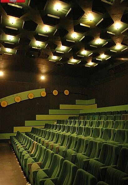 zaal 3 balkon op het eind