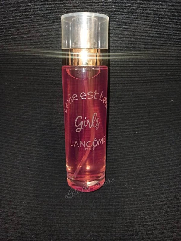 flacon de parfum gravé