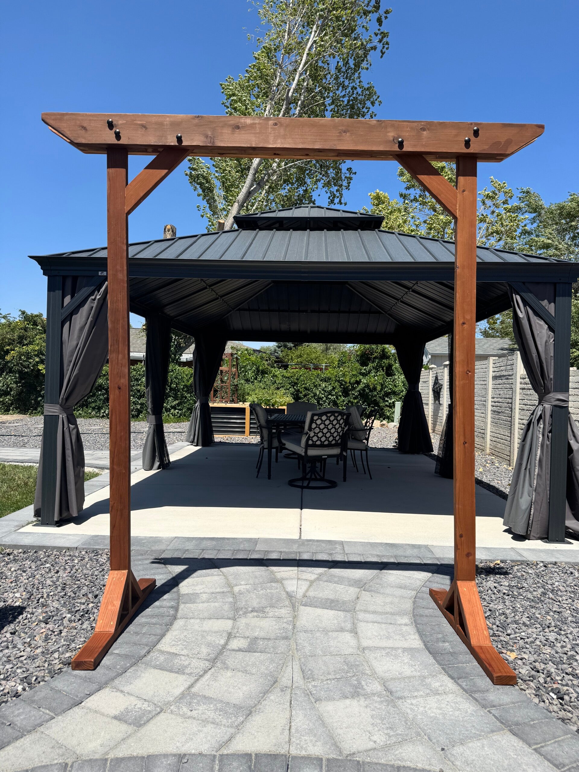 Single Tier Redwood Arch