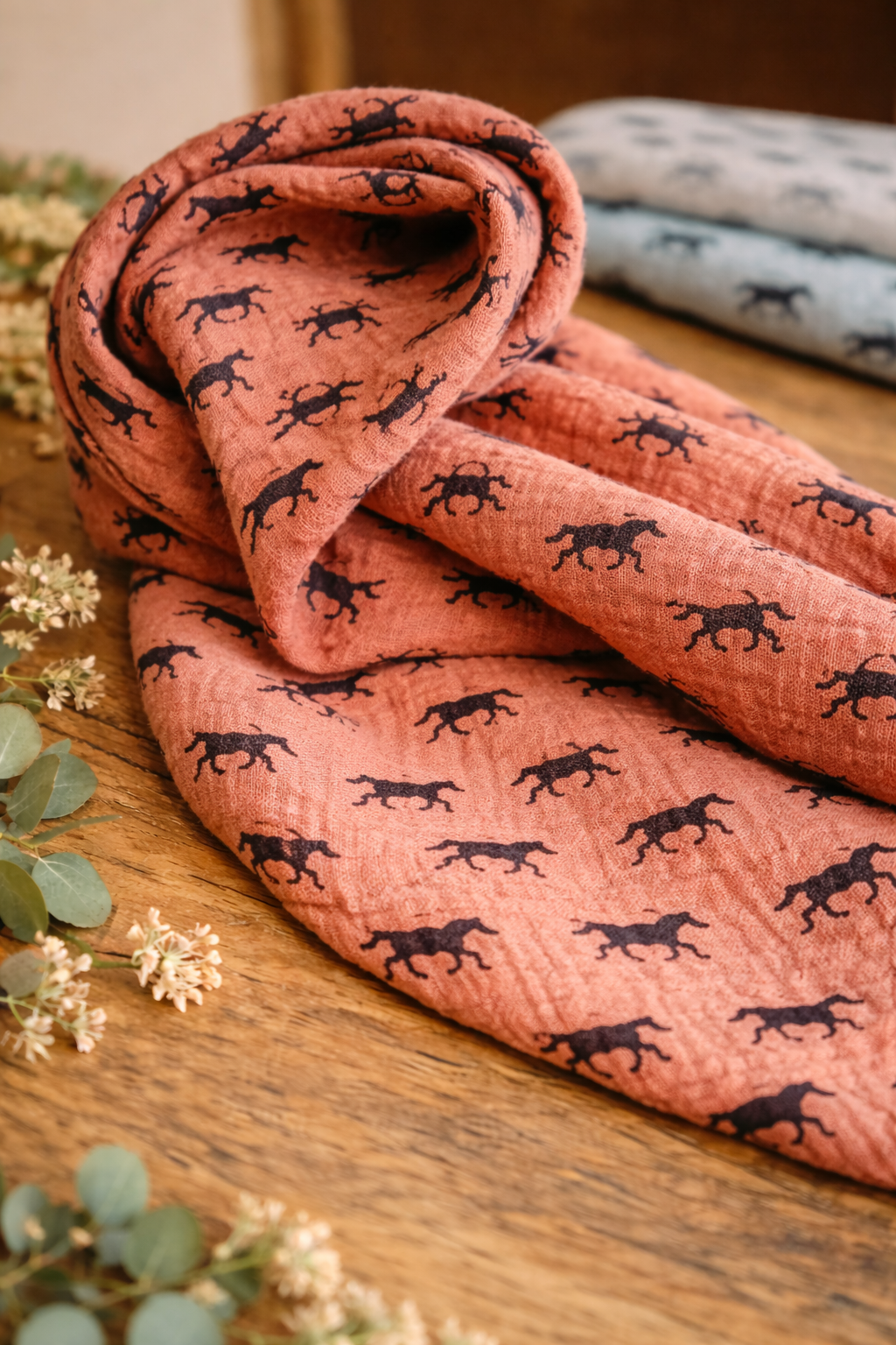 ✨ Foulard en coton – Imprimé chevaux terracotta✨