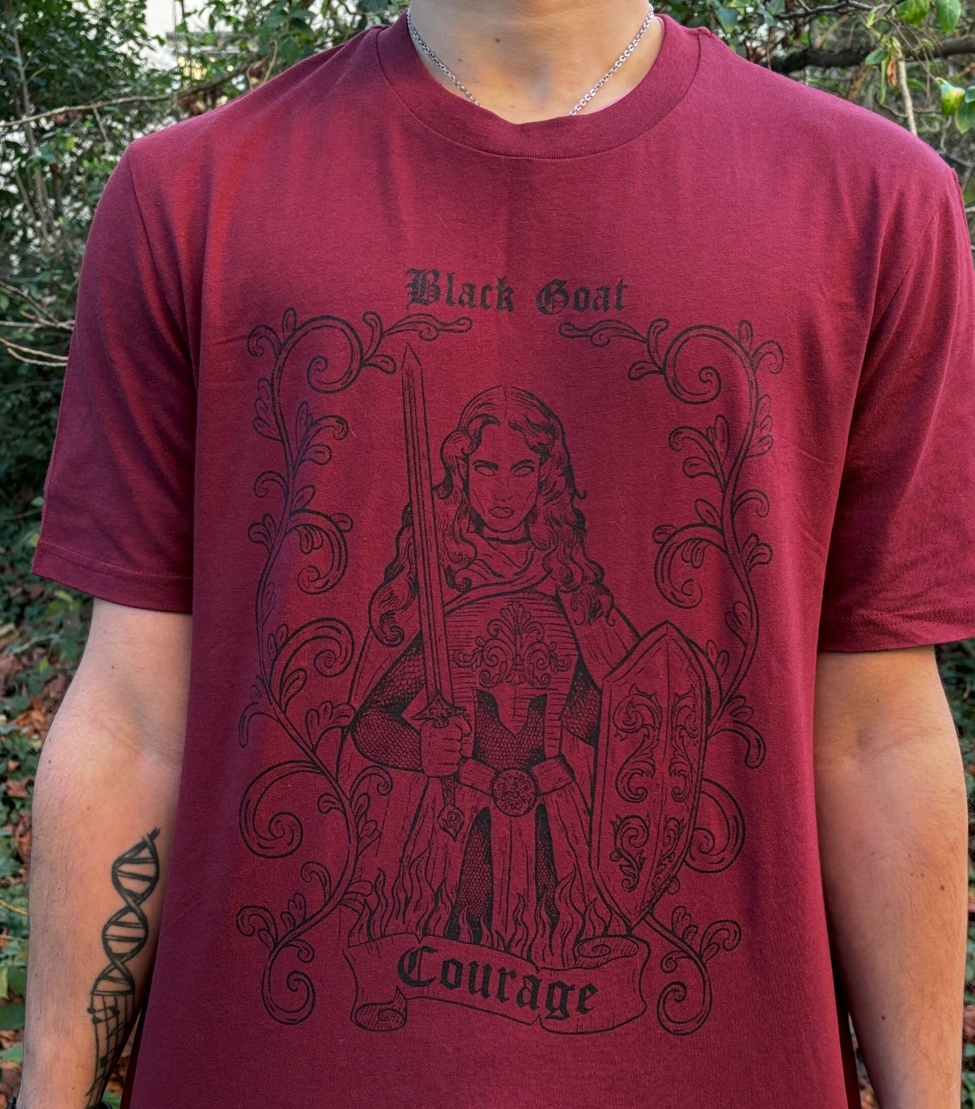 PRECOMMANDE - T-SHIRT "COURAGE" - BORDEAUX