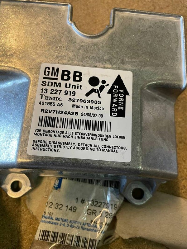 Airbag module 13227919