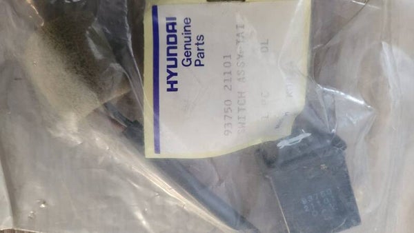 Schakelaar kofferbak 93750-21101