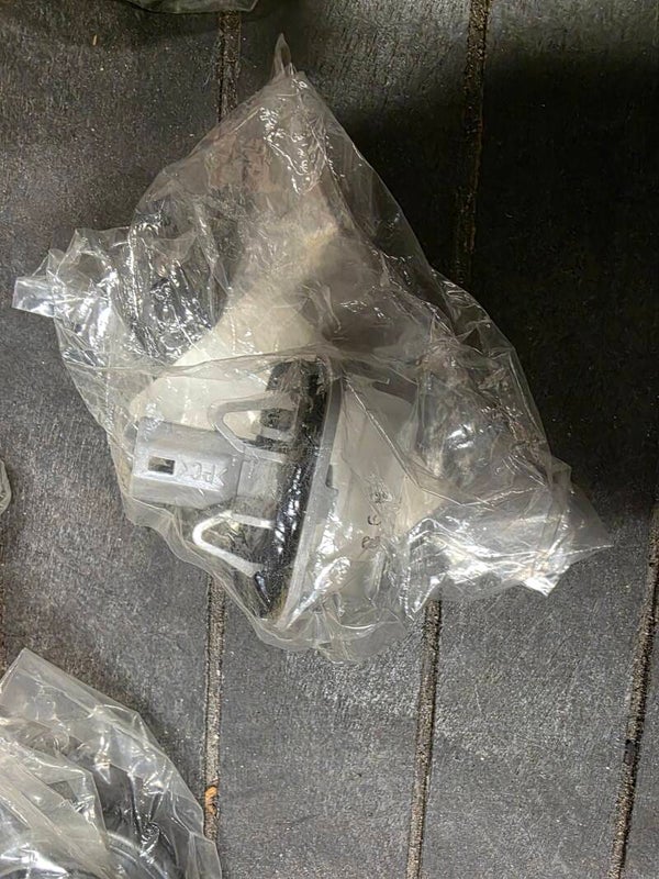 Kentekenverlichting kapje GJ6A-51-272B