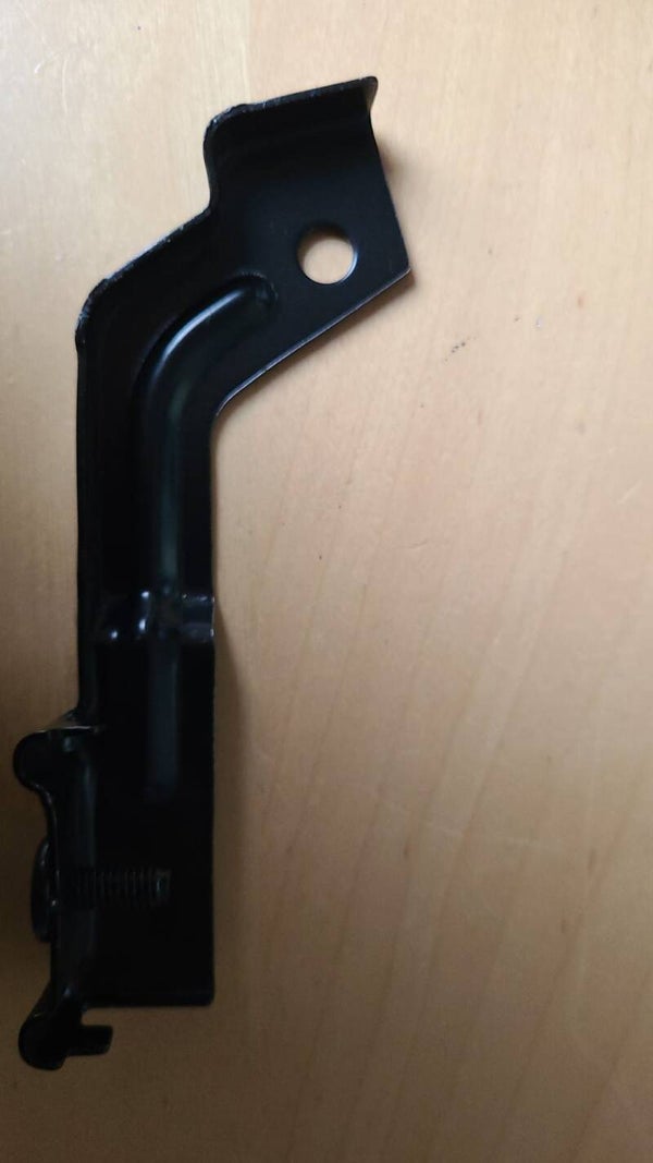 Bracket fr bumper 86584-25000