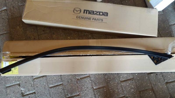 Raamlijst rechter voorportier CX5 KB7W-50-981 F