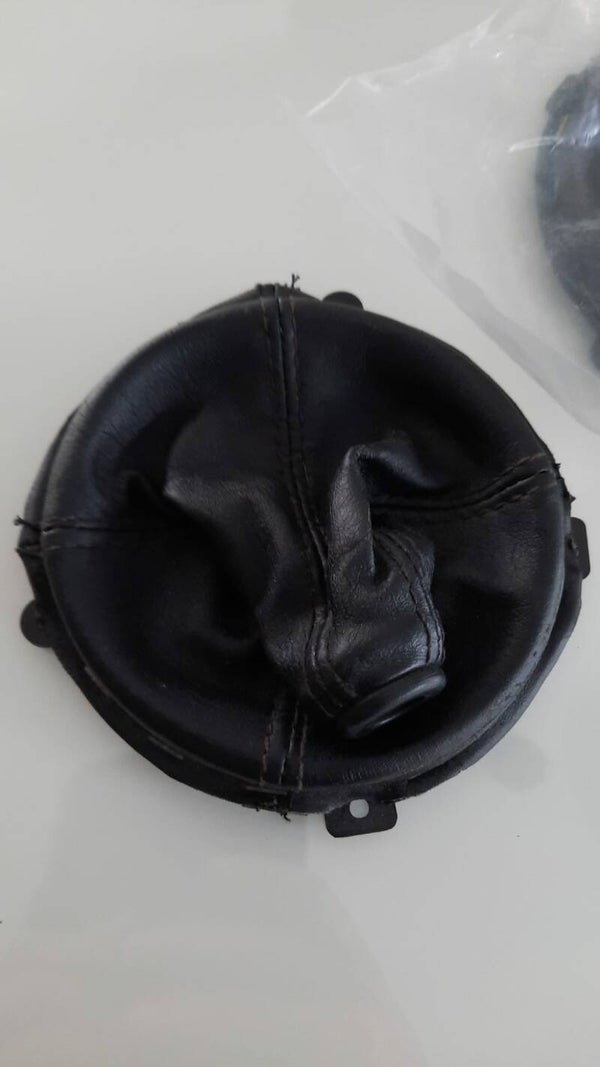 Versnellingspookhoes  84640-2C300