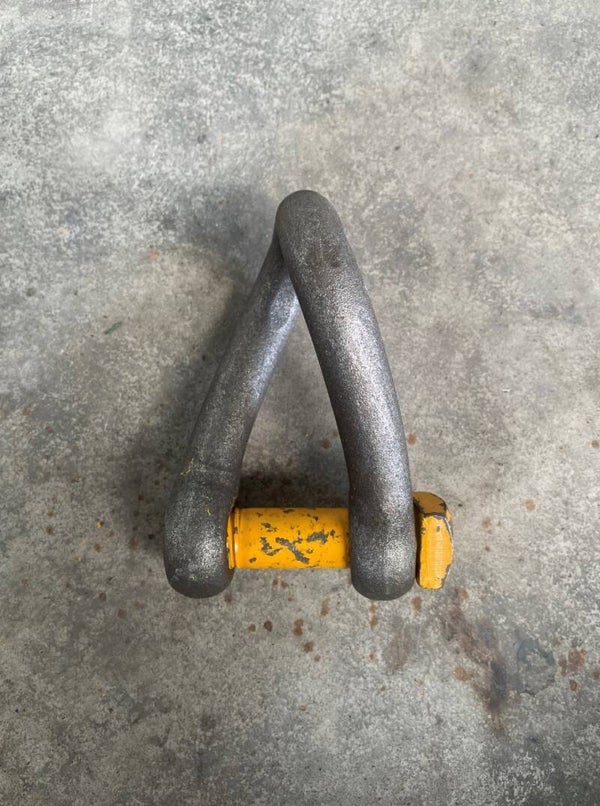 Zwart | Gedraaide D - Sluiting | Gele Bout | 18x123mm