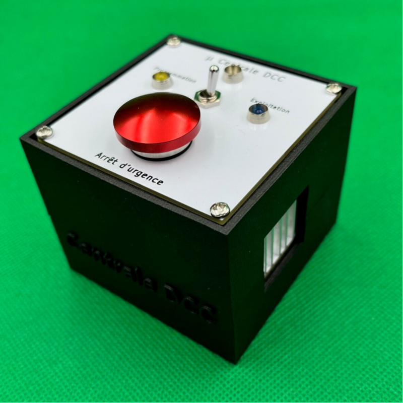 Boîtier finalisé de la centrale DCC minimale
