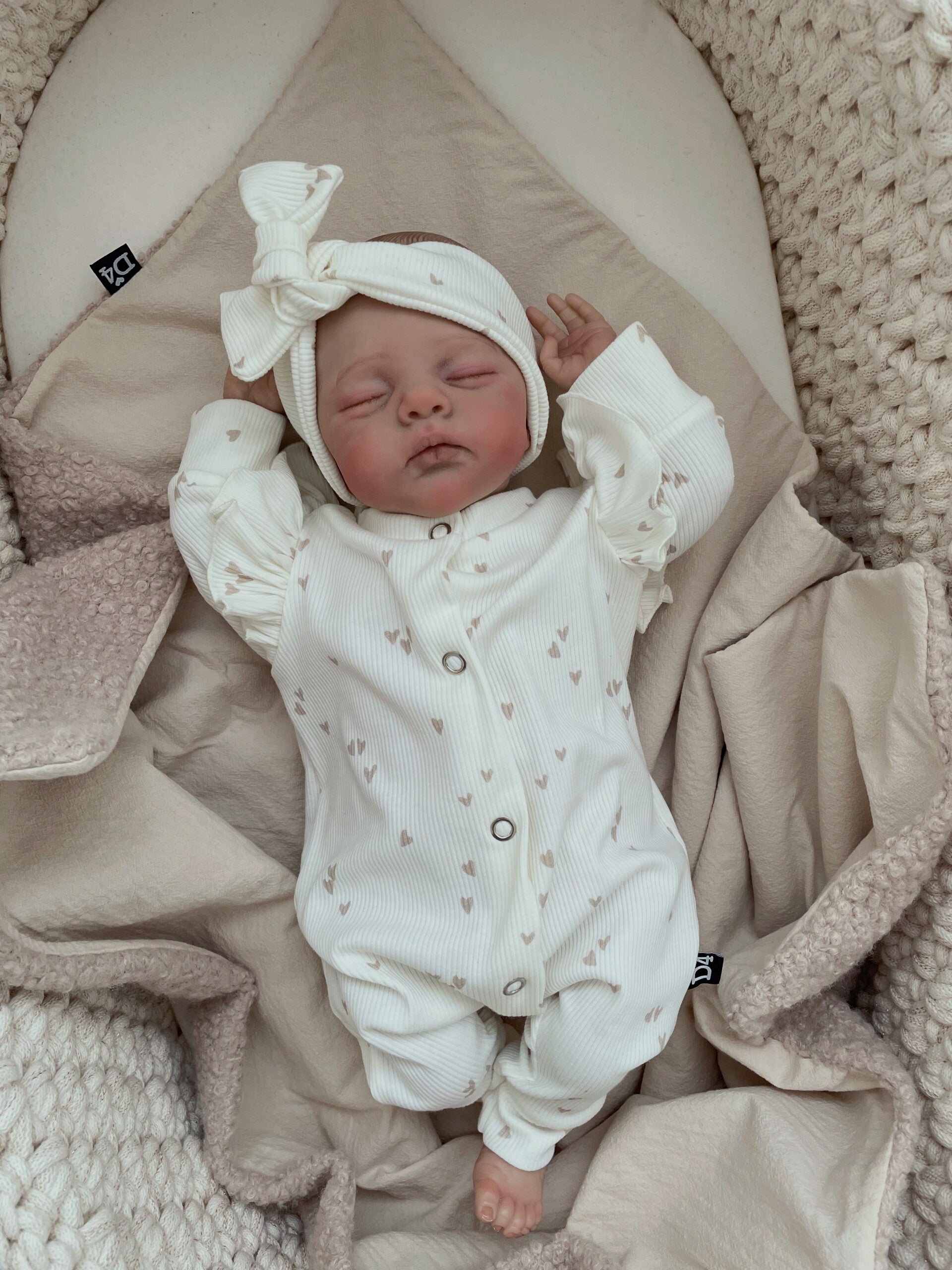 Boxpakje mini hearts white