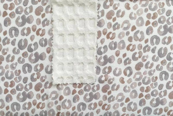 Deken Leopard pastel grey/ offwhite