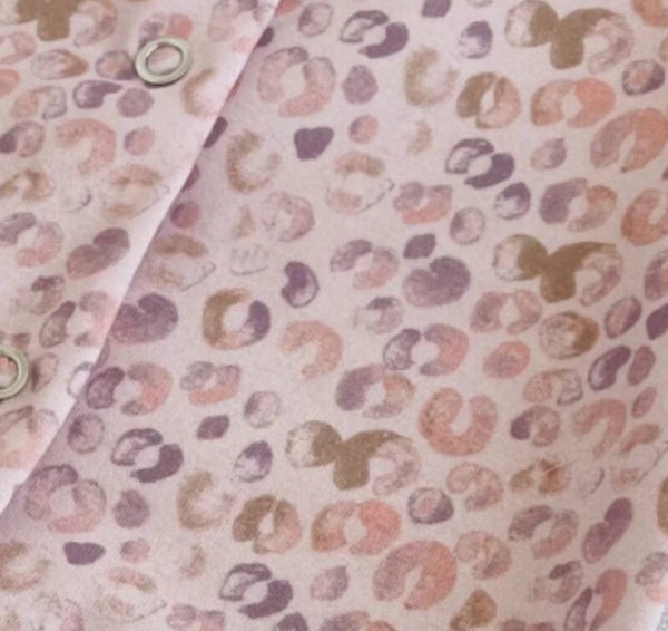 B2B knoop Mutsje Leopard pastel pink
