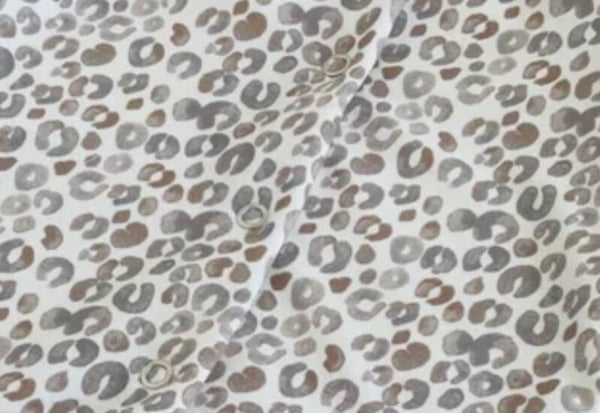 B2B basic Mutsje Leopard pastel grey