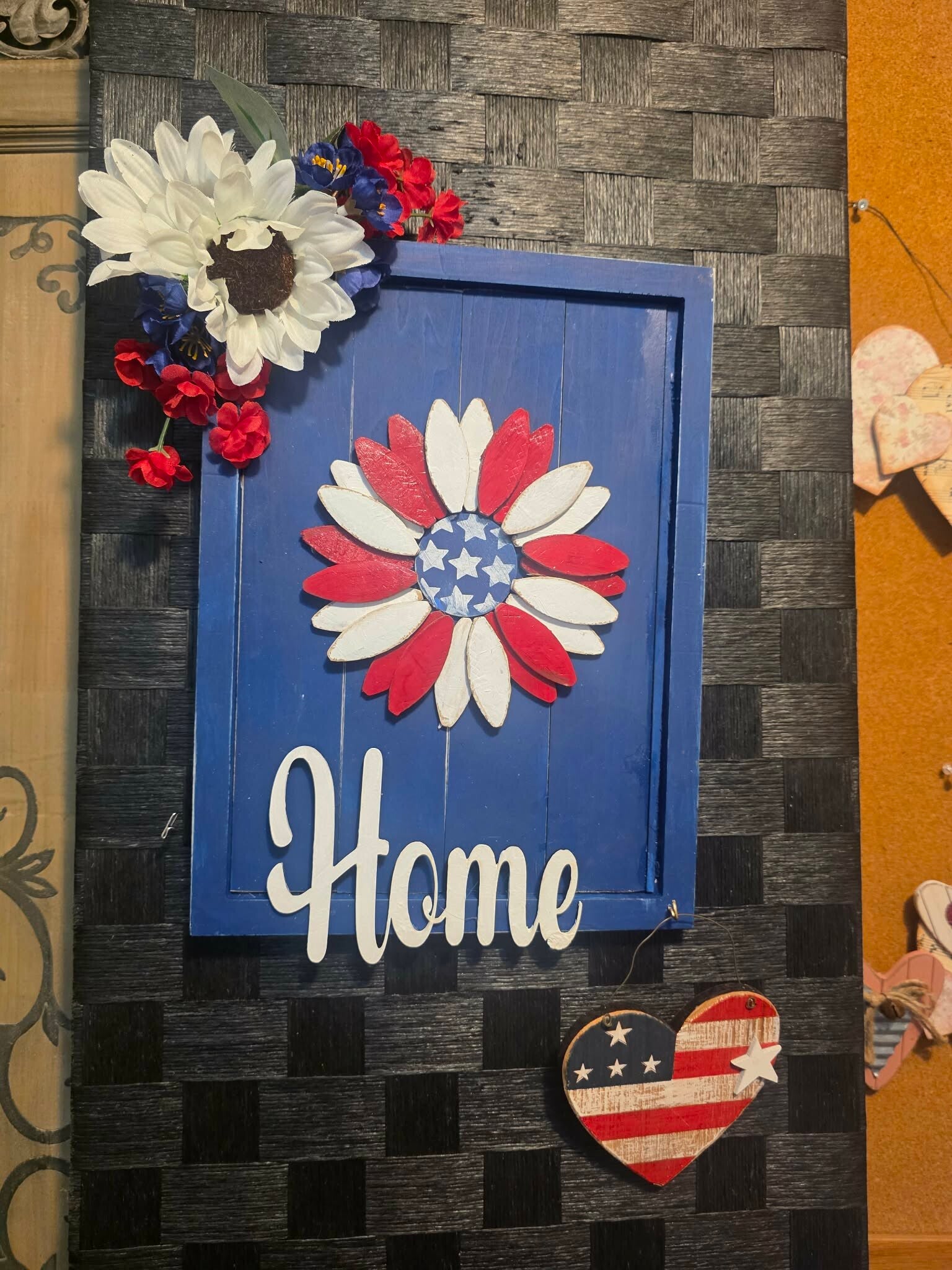 Patriot Home sign wit hanging heart