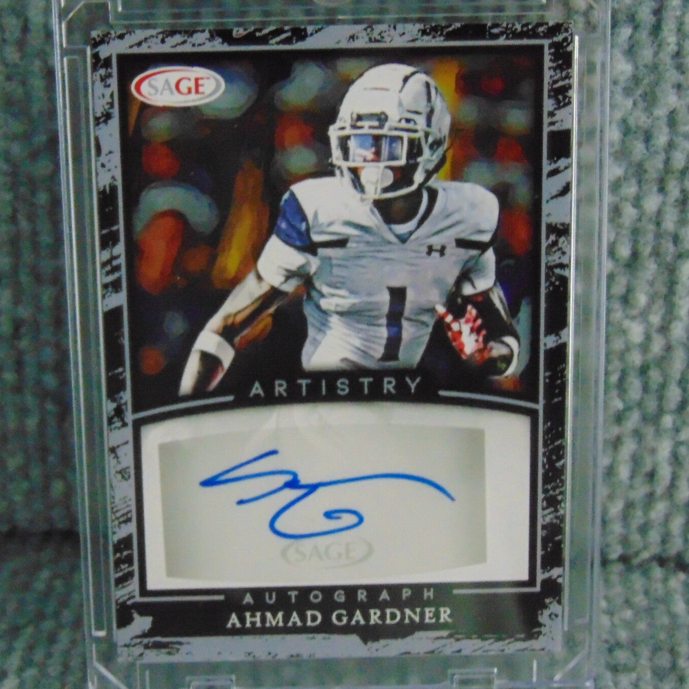 2022 Sage Ahmad Sauce Gardner Autograph Rookie Card.