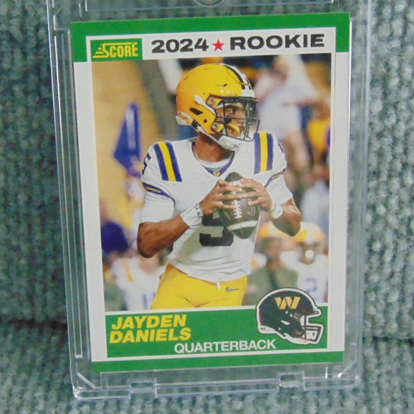2024 Score Jayden Daniels rookie card