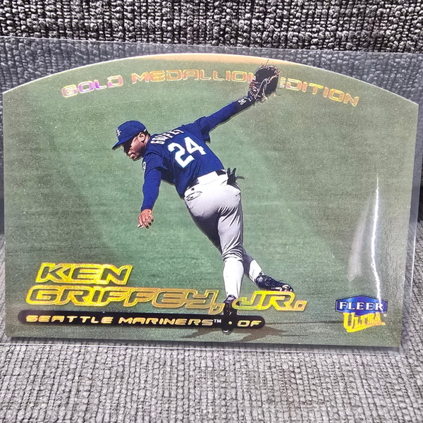 2000 Fleer Skybox Gold Medalion Edition.