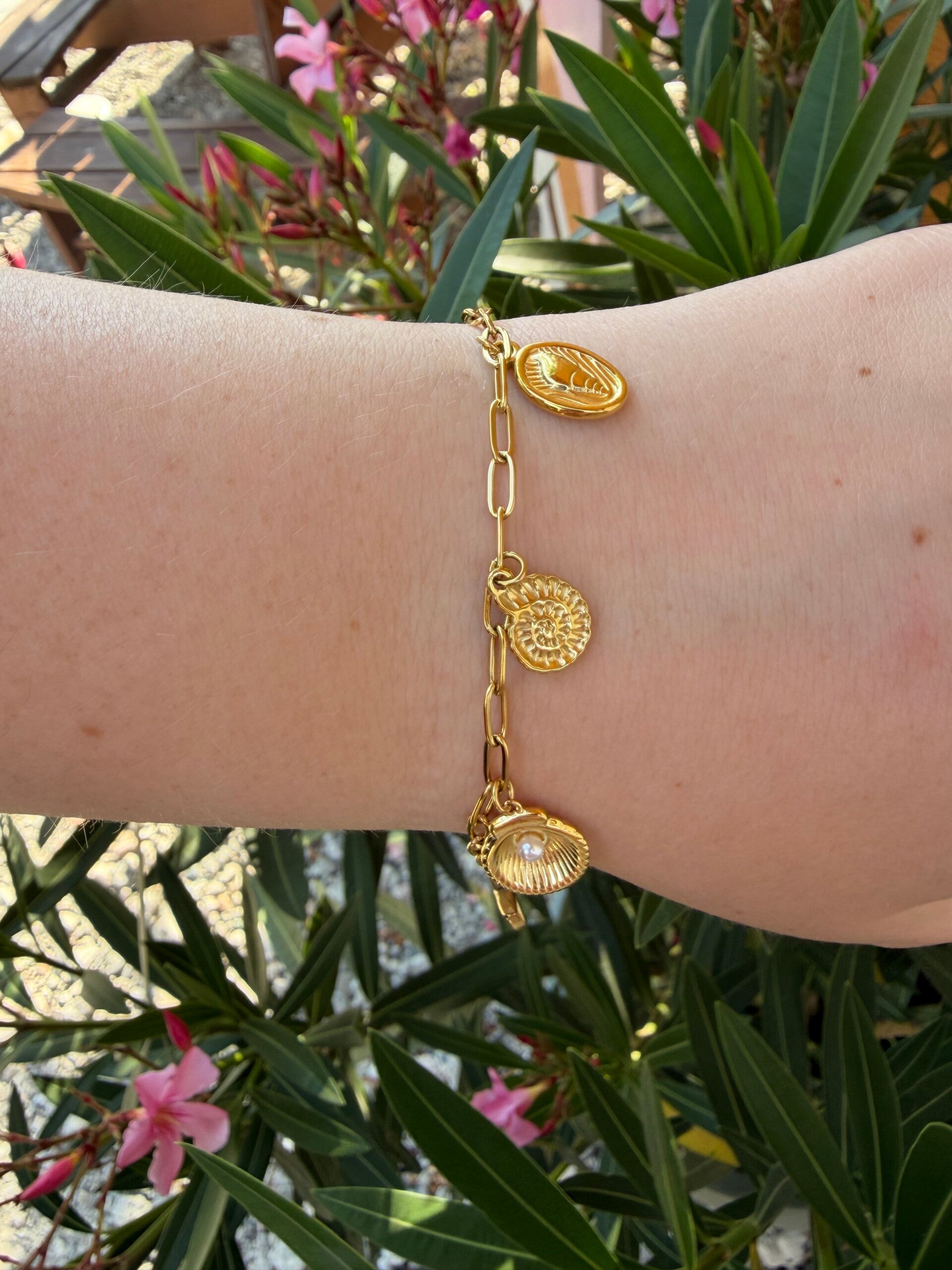 Shell Charm Bracelet