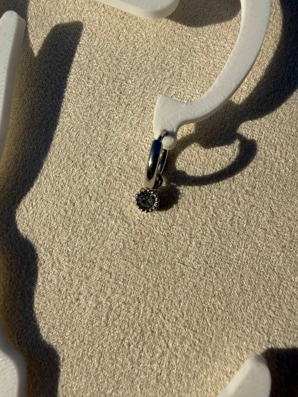 Simple Diamond Earring