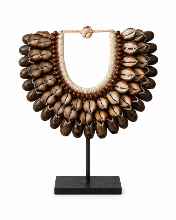Luma Schelpenketting op Standaard – Pole to Pole