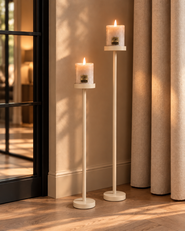Beige vloerkandelaar inclusief PTMD LED kaars