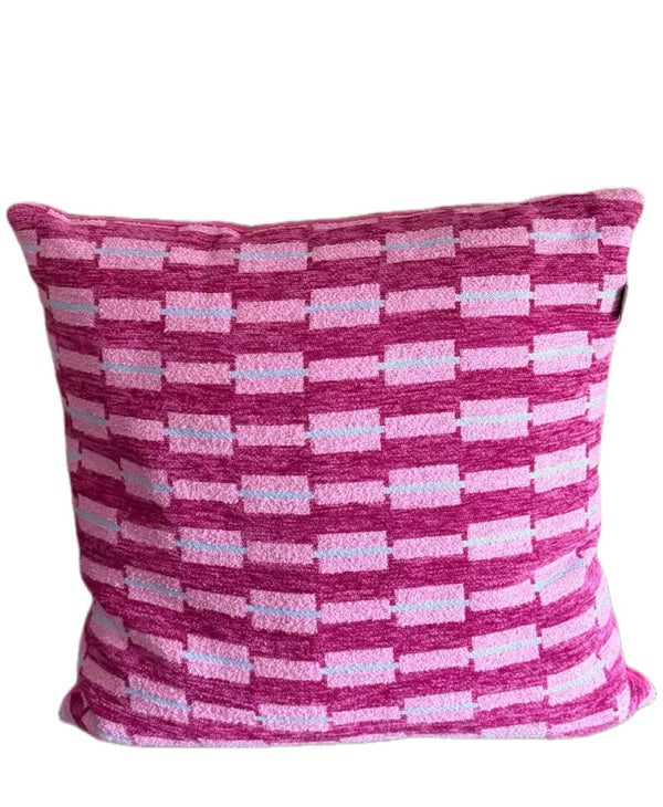 Dutch Decor sierkussen Arabel 45x45 – roze geblokt