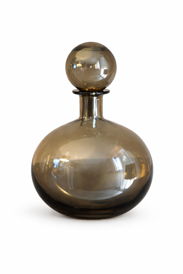 Amberkleurige glazen karaf met metallic glans