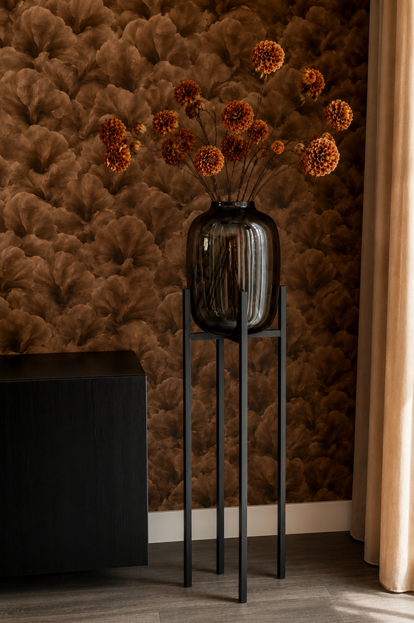 Complete Set Mica Decorations Vaas op Standaard met Bruine Dahlia’s