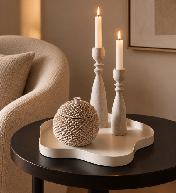 Complete styling set beige – Loft42 dienblad met Light & Living kandelaren en decoratiepotje
