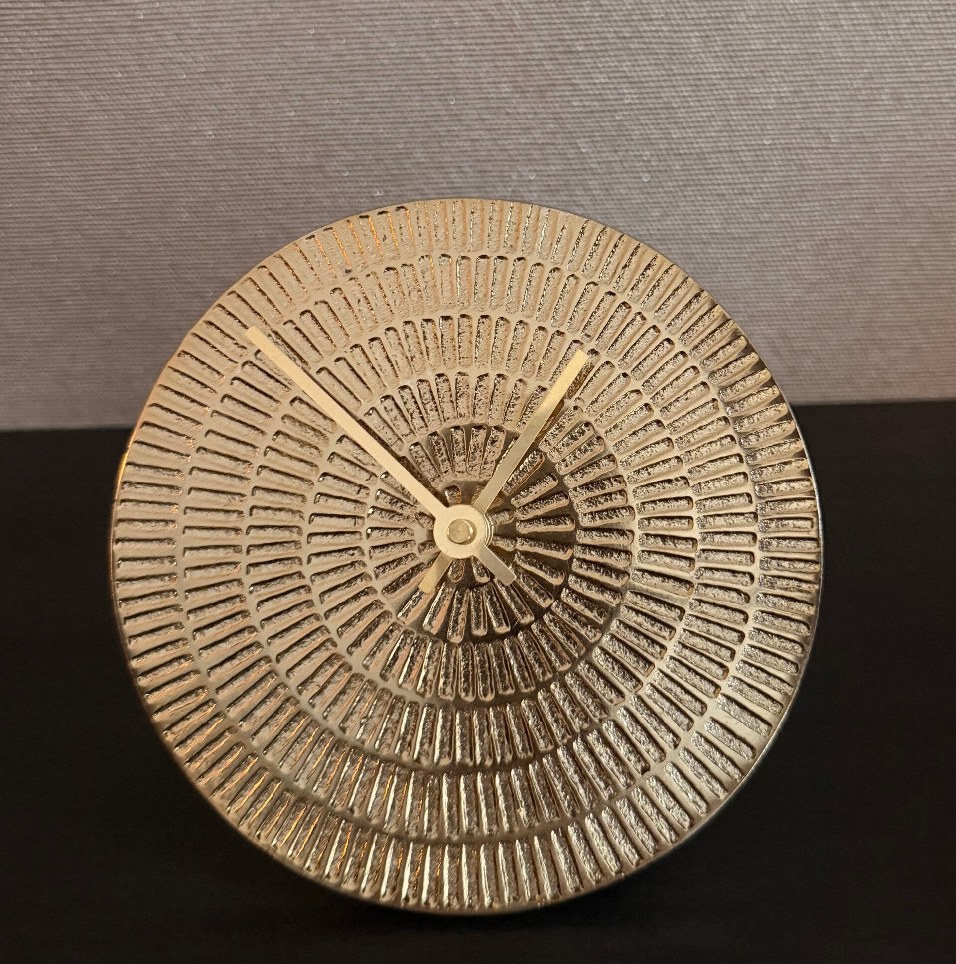 BOJANO klokje licht goud