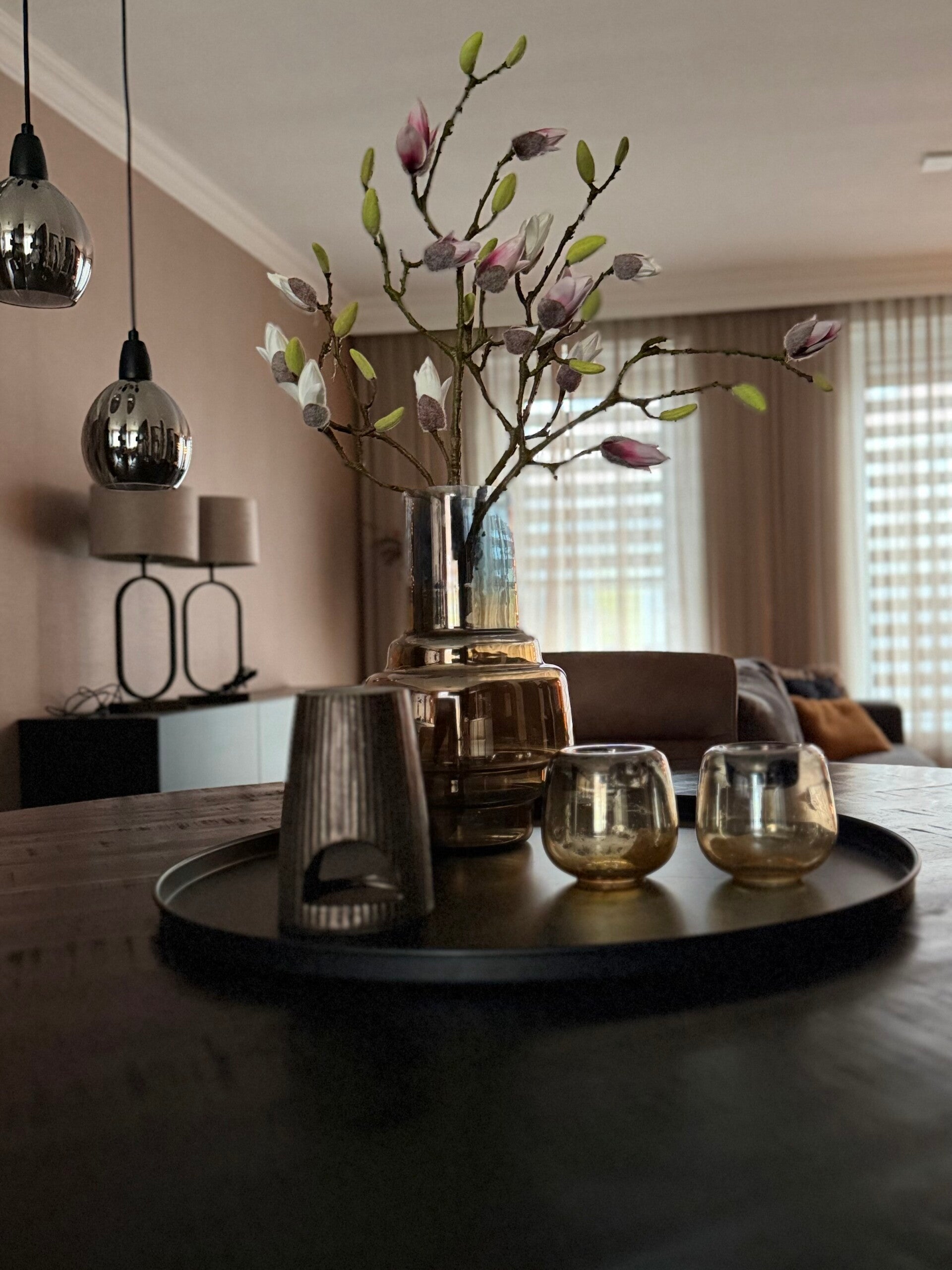 Complete set XXL dienblad met vaas, magnolia takken, theelichten en waxbrander