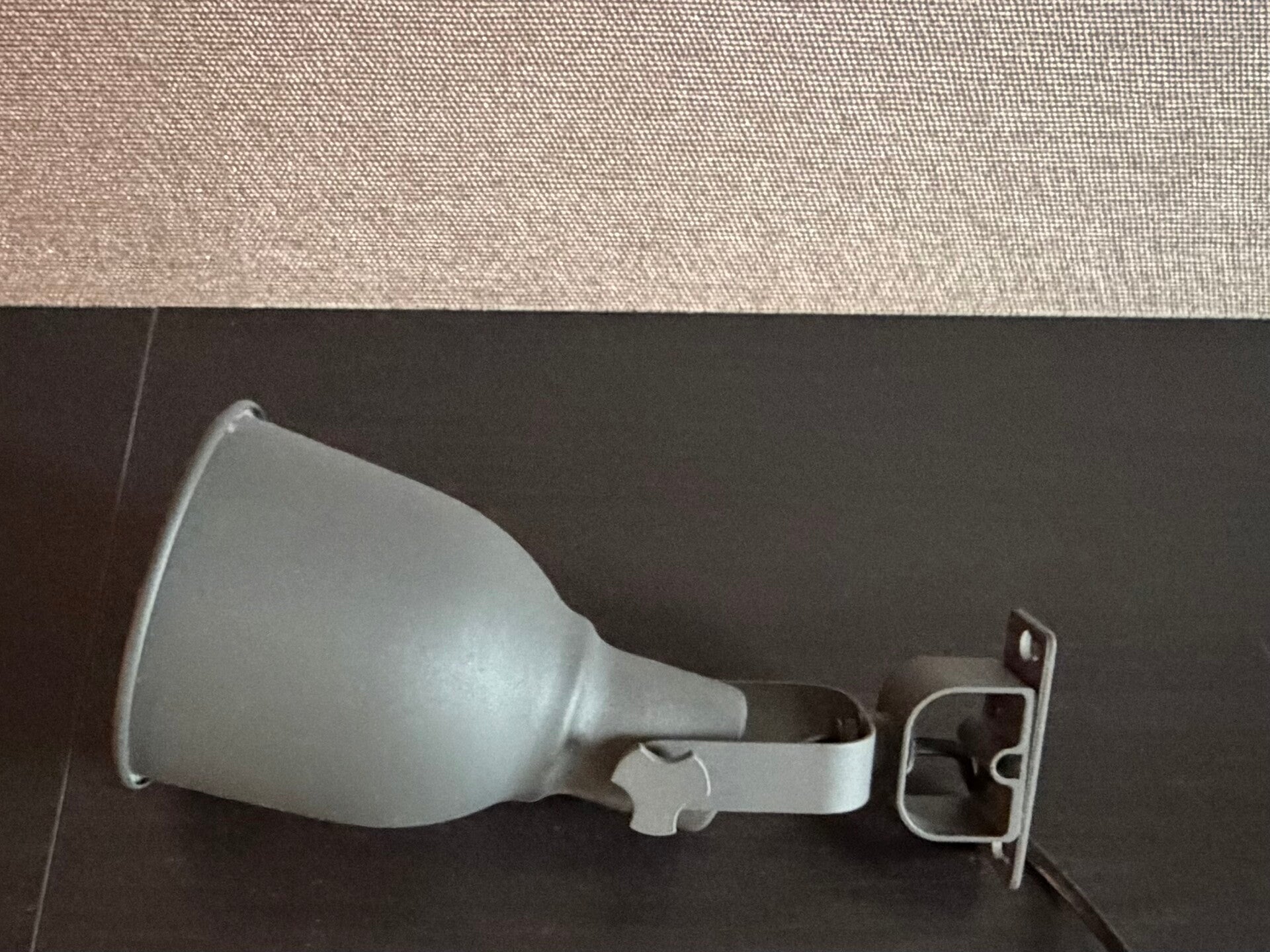 IKEA wandlamp – donkergrijs