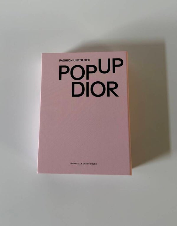 Pop-Up Dior Designboek