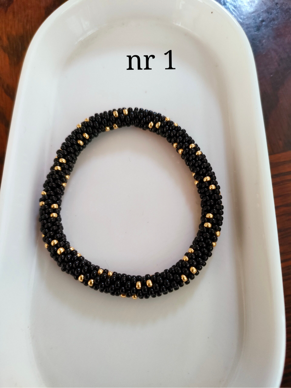 Gehaakte armband met miyuki rocailles
