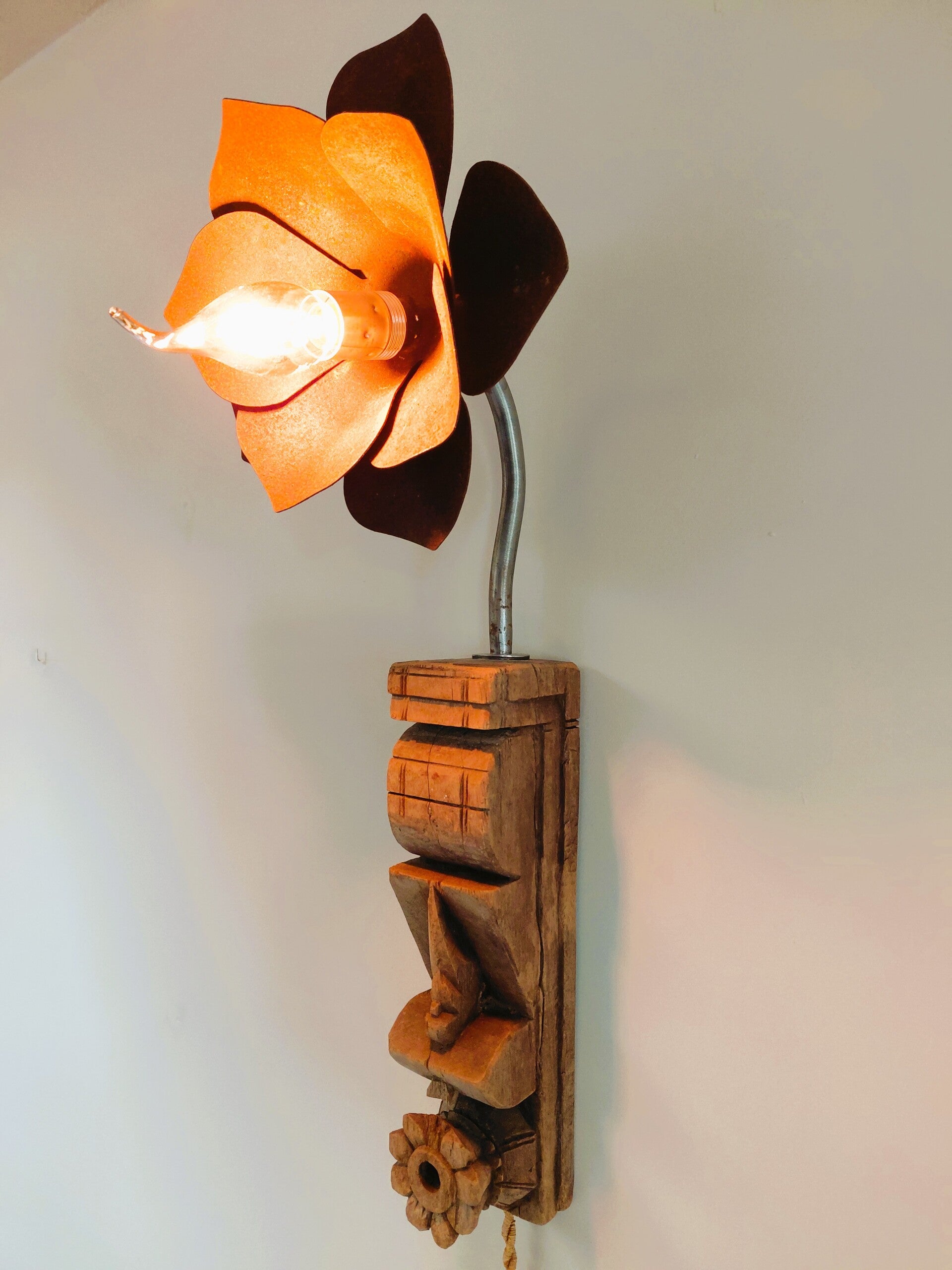 Lamp "Wall Console Flower"