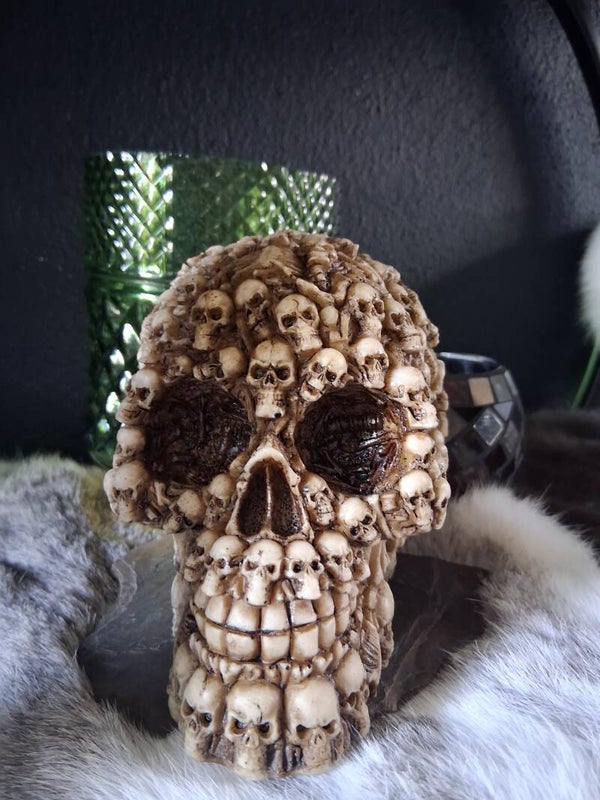 Multiple Skulls Skul