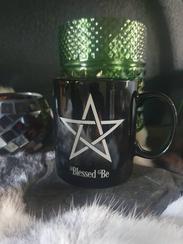Pentagram mok Blessed Be
