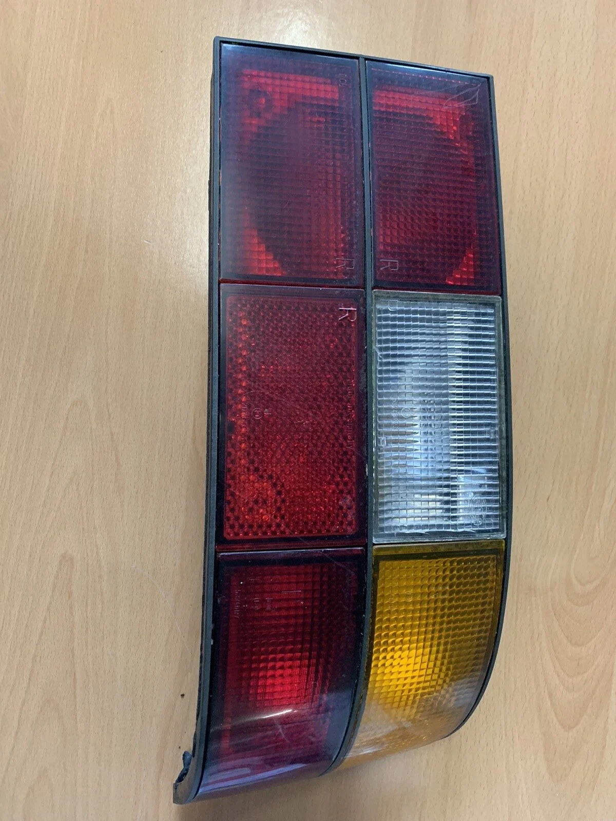 Porsche Heckleuchte 924 944 rechts Original Hella