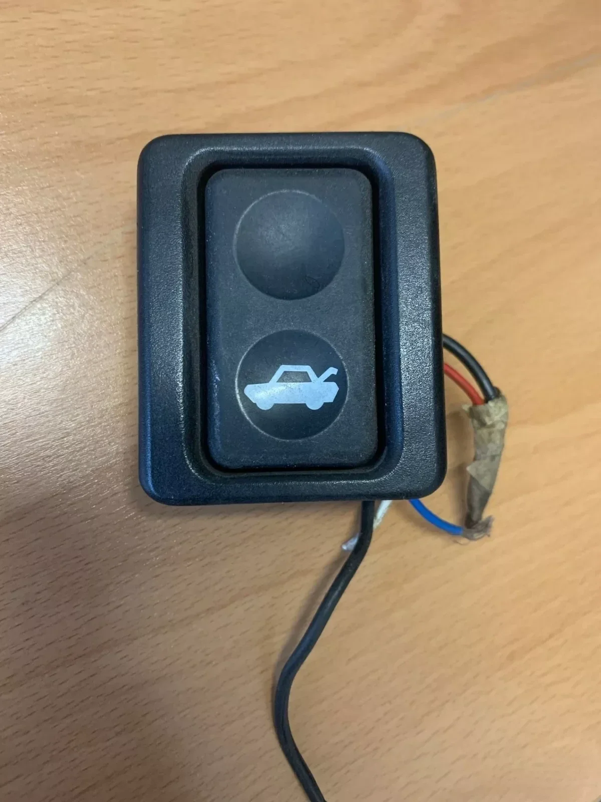 Porsche 924 944 968 Schalter Heckklappe