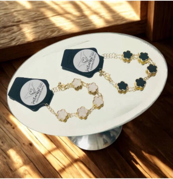 Flower Link Bracelet Golden