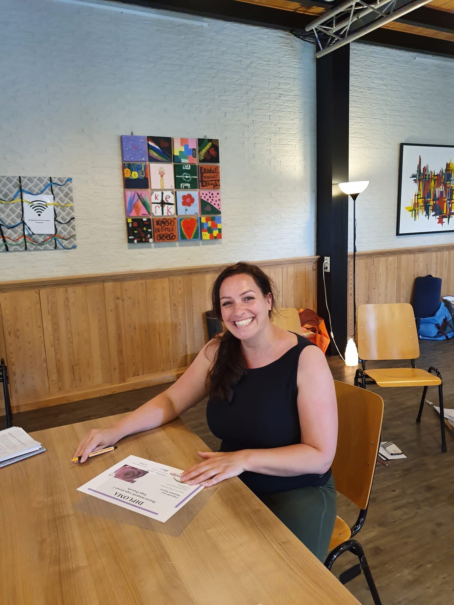 Yogadocent geslaag voor haar opleiding
