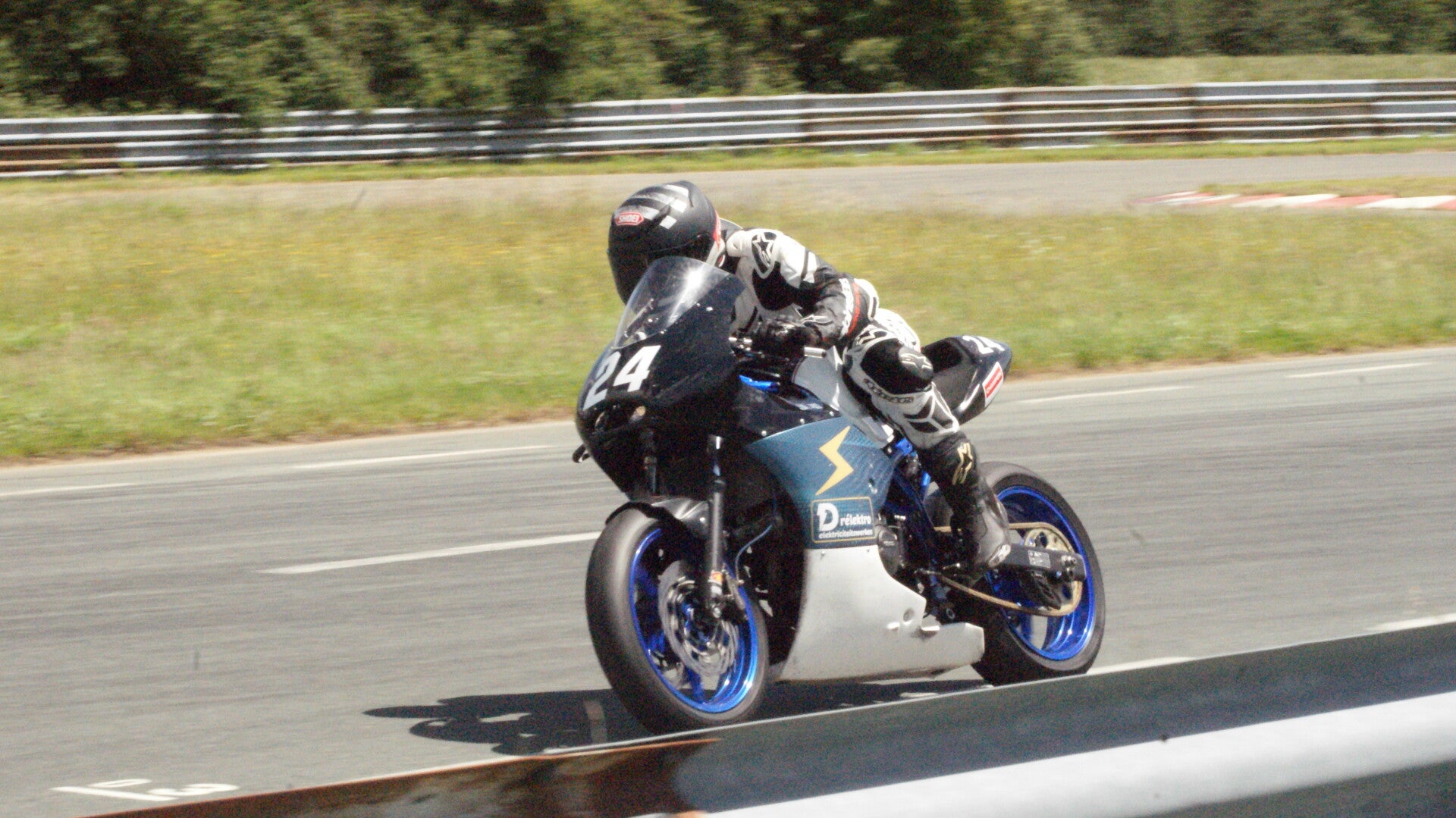 dsc07724-standard.jpg