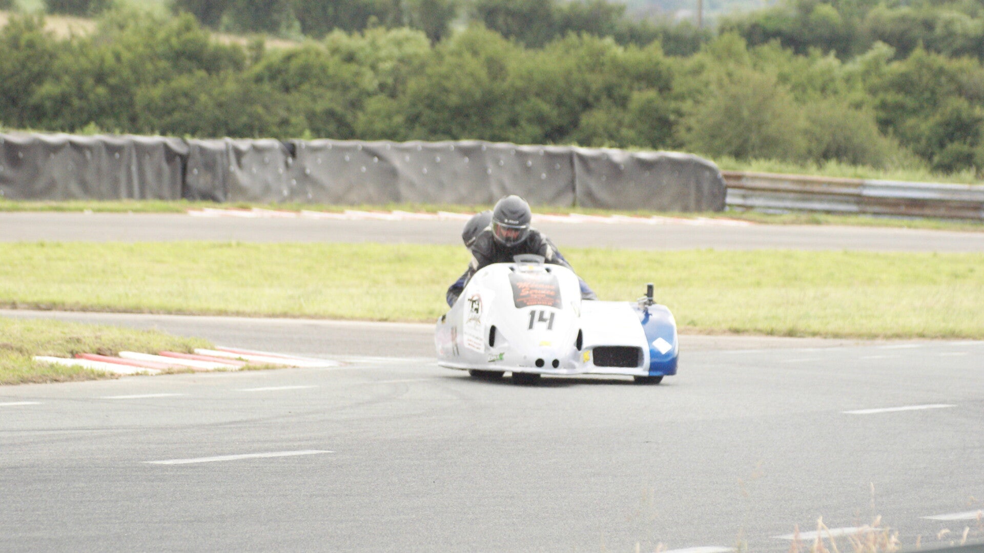 dsc08039-standard.jpg