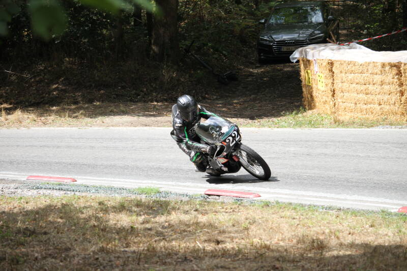 img_1476-standard-ev062k.jpg