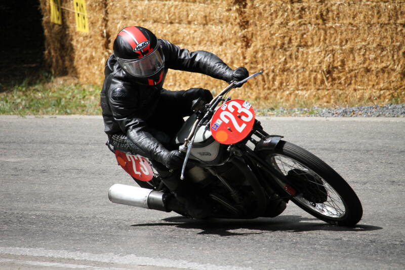 img_1521-standard-92m03r.jpg