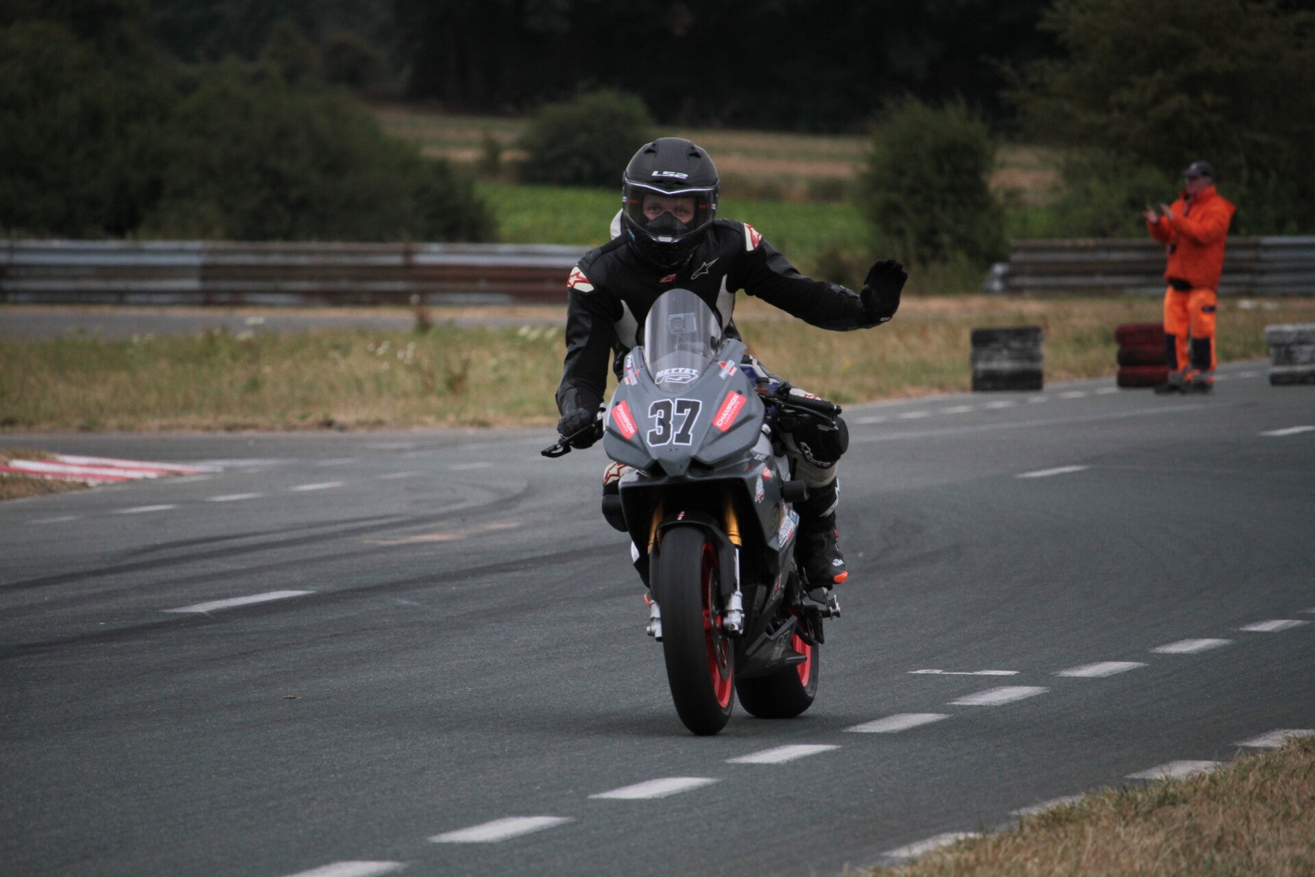 img_2504-standard-lw7dg3.jpg