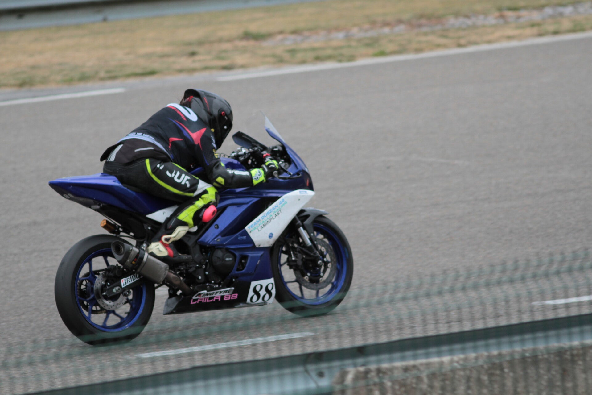 img_3589-standard.jpg