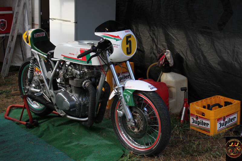 img_4086_0-standard.jpg